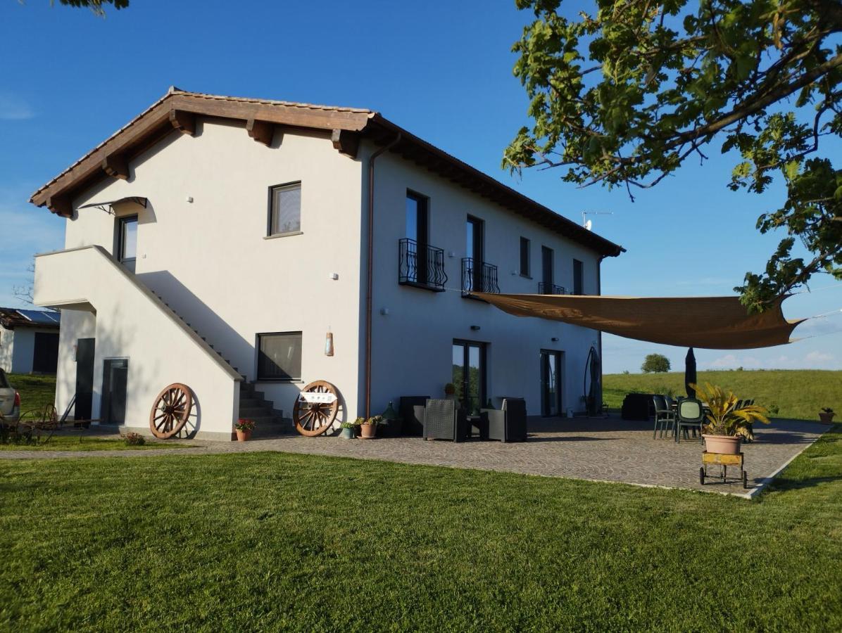 Agriturismo Casale Lisalola Hotel Sutri Buitenkant foto